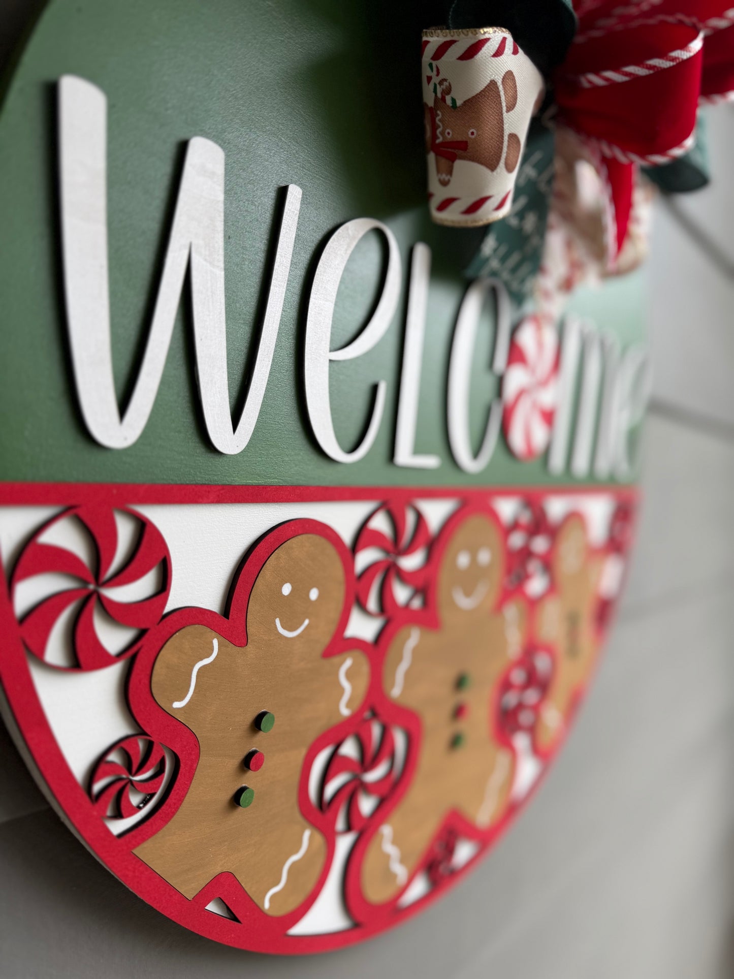 Gingerbread & Peppermint Welcome Hanger