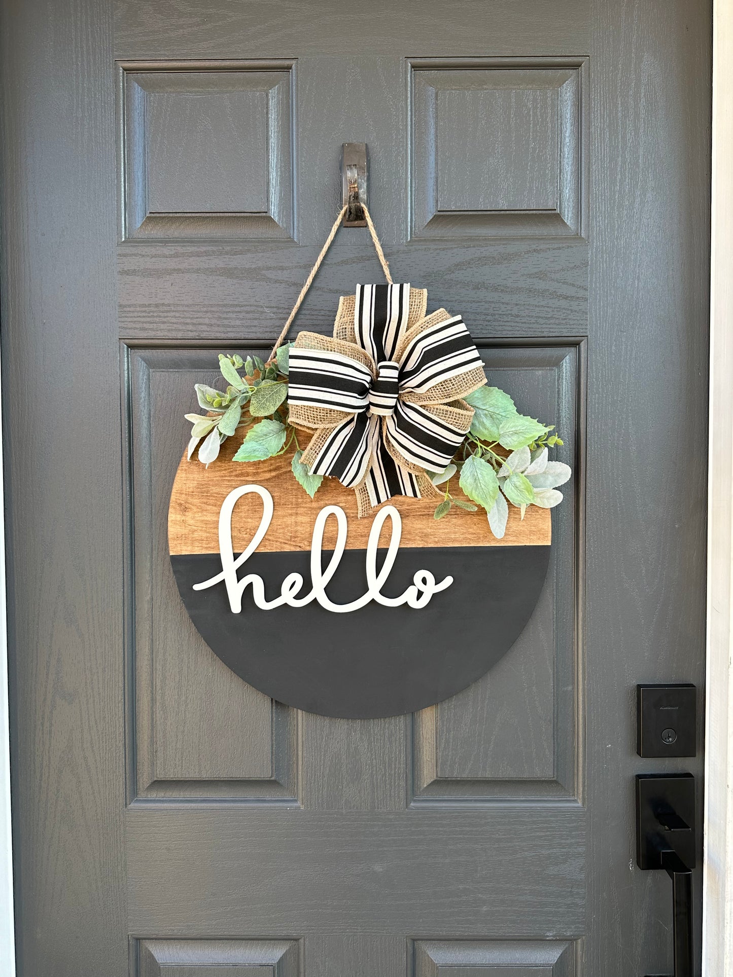 19” Farmhouse Hello Wood Door Hanger